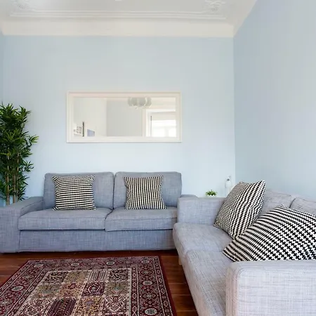 Merces By Hill Apartment