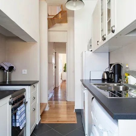 Merces By Hill Apartment *